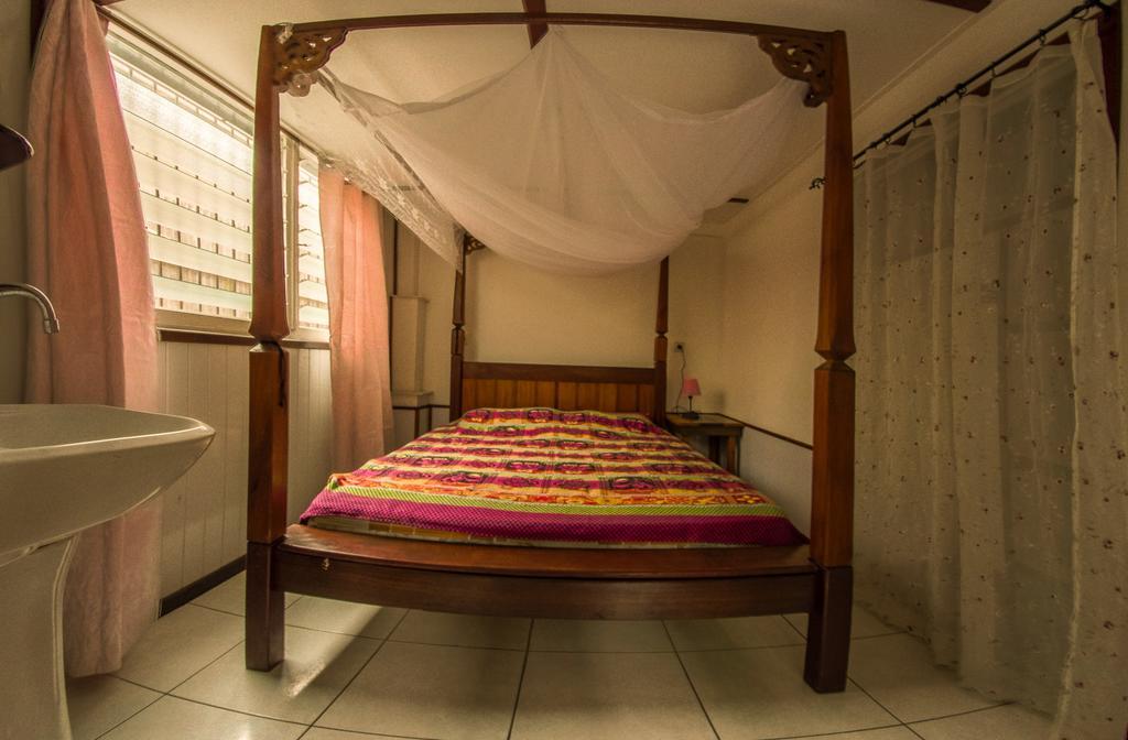 Guesthouse Un Pied-A-Terre Paramaribo Eksteriør billede