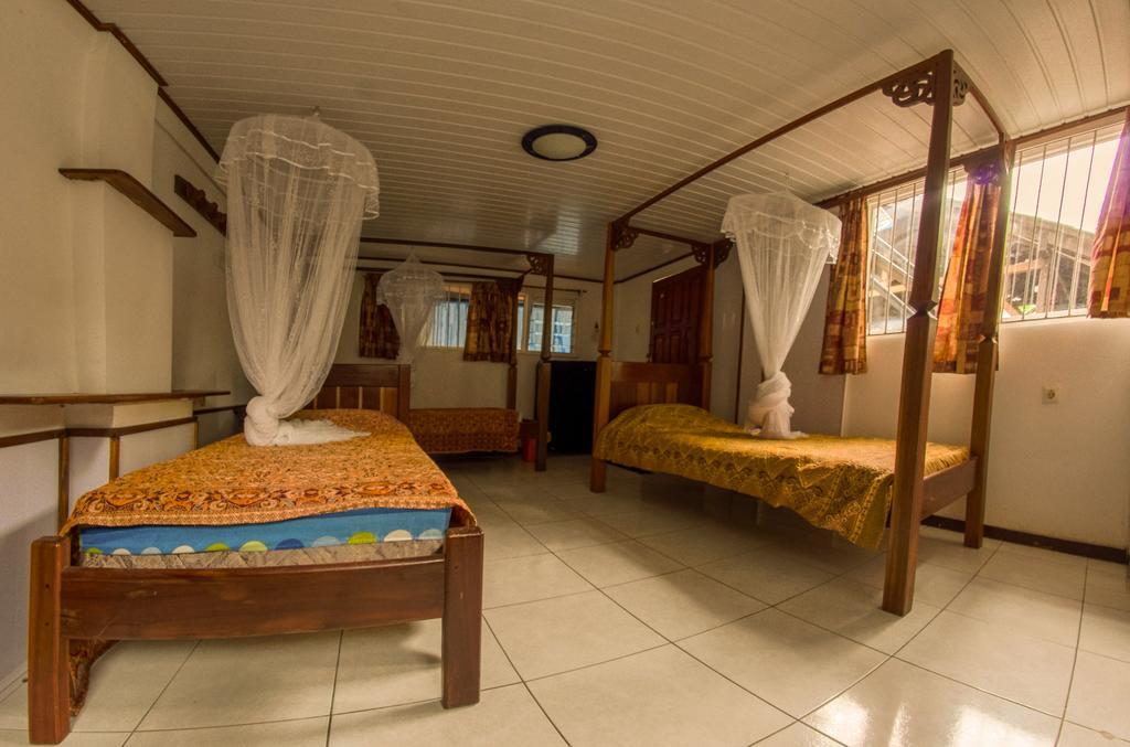 Guesthouse Un Pied-A-Terre Paramaribo Eksteriør billede
