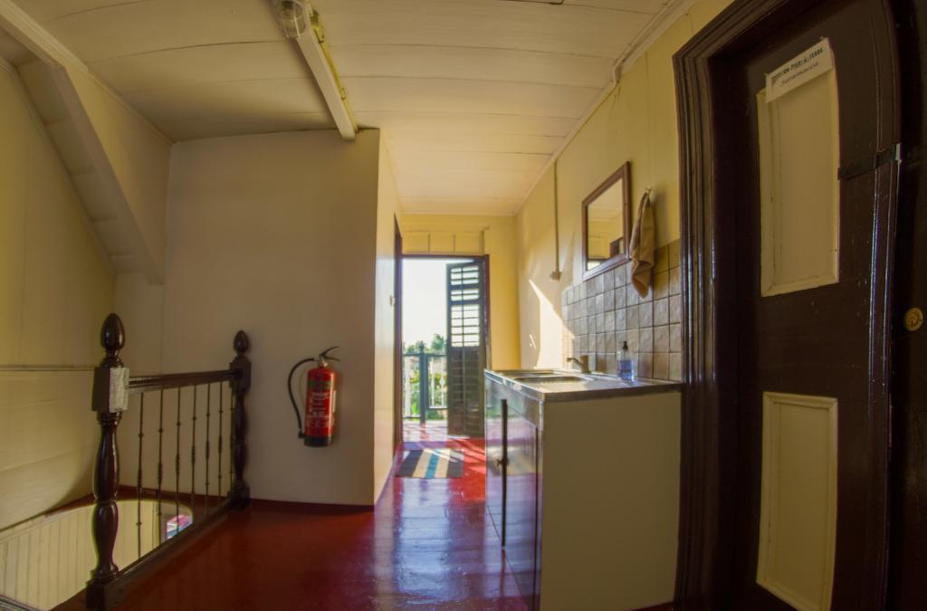 Guesthouse Un Pied-A-Terre Paramaribo Eksteriør billede